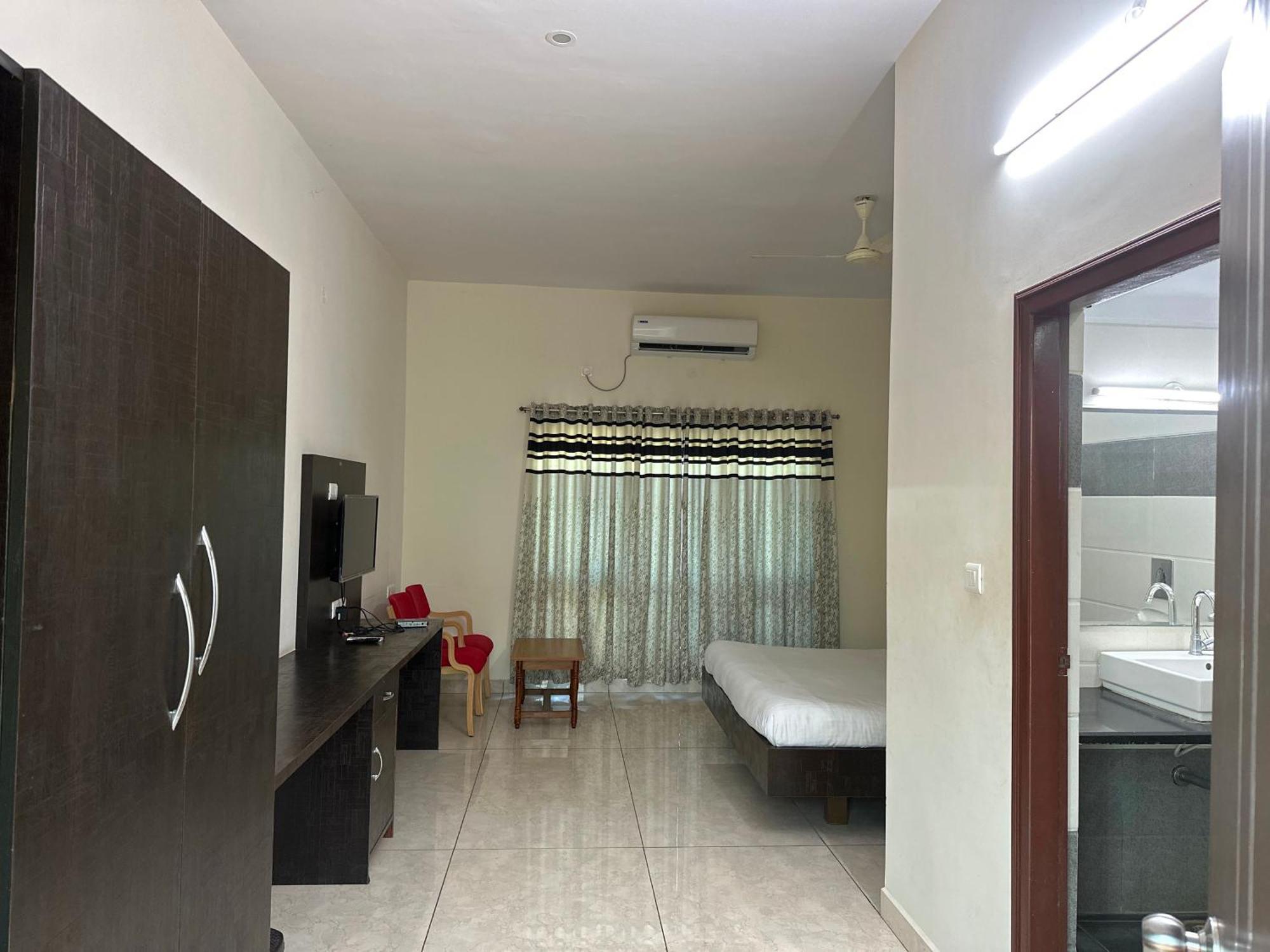 Nanjangud Super Hotel O Sar Residency מראה חיצוני תמונה